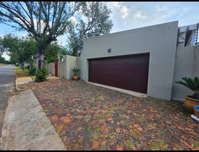 3 BEDROOM PROPERTY TO RENT IN NIMRODPARK